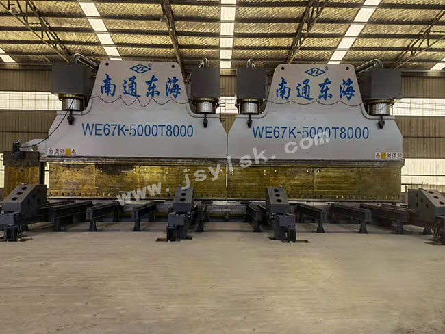 WE67K-4000/14000大型數(shù)控折彎機(jī)