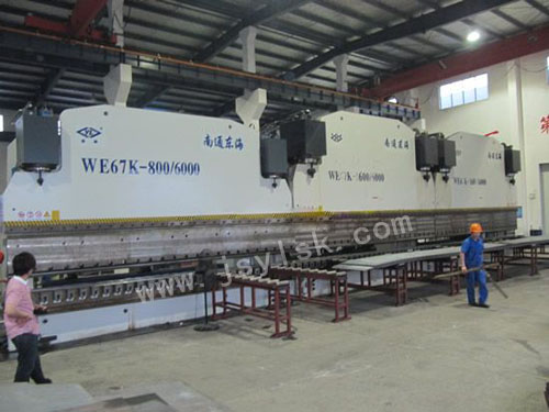 WE67K-800/6000多機聯(lián)動折彎機