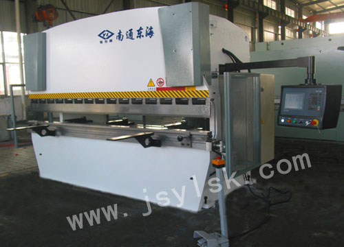 WE67Y-100/3200液壓折彎?rùn)C(jī)