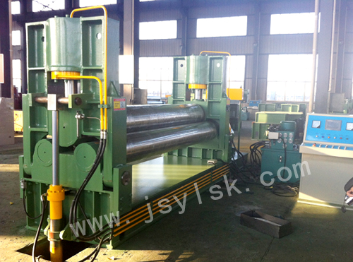 液壓三輥對(duì)稱(chēng)式卷板機(jī)