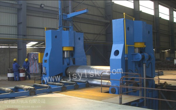 大型上輥萬(wàn)能式卷板機(jī)