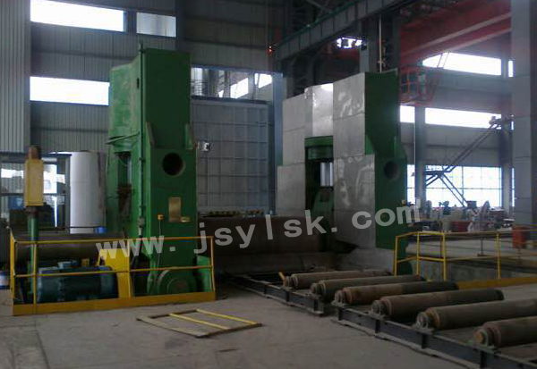 大型上輥萬(wàn)能式卷板機(jī)