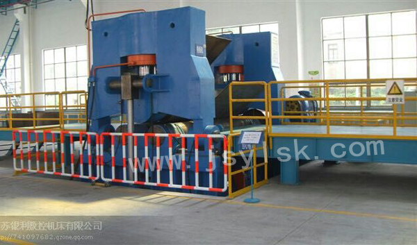 大型上輥萬(wàn)能式卷板機(jī)