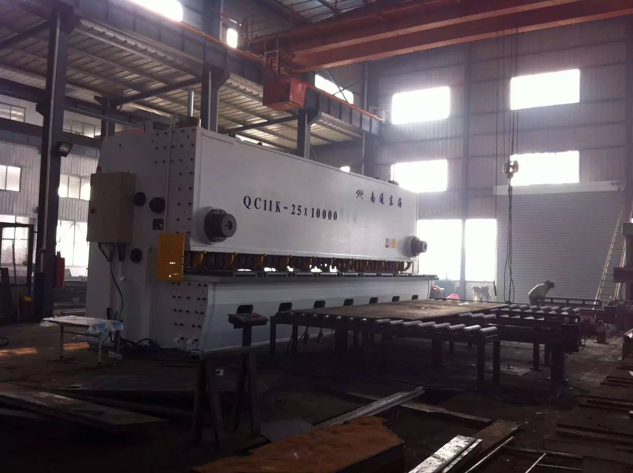 大型剪板機(jī)