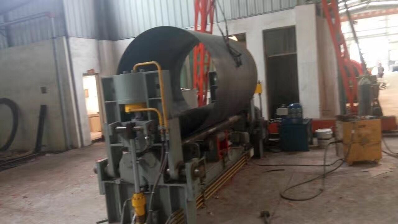 卷板機(jī)安裝調(diào)試