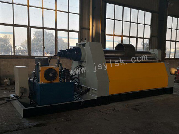 四輥卷板機(jī)