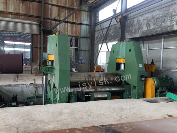 大型上輥萬能式卷板機(jī)