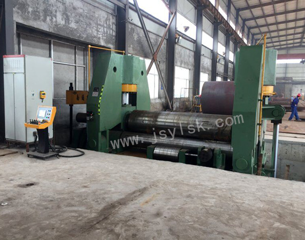 大型上輥萬能式卷板機(jī)