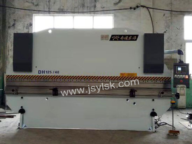 WC67Y-125/4000液壓折彎?rùn)C(jī)