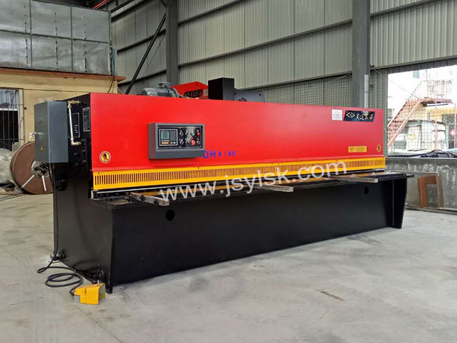 QC12Y-4*4000液壓剪板機