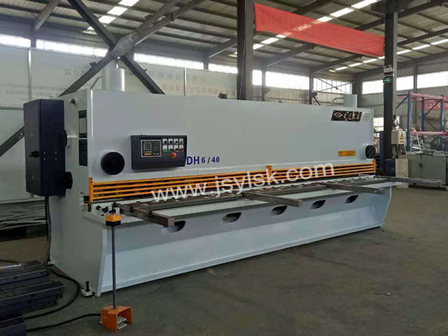 QC11Y-6*4000液壓剪板機
